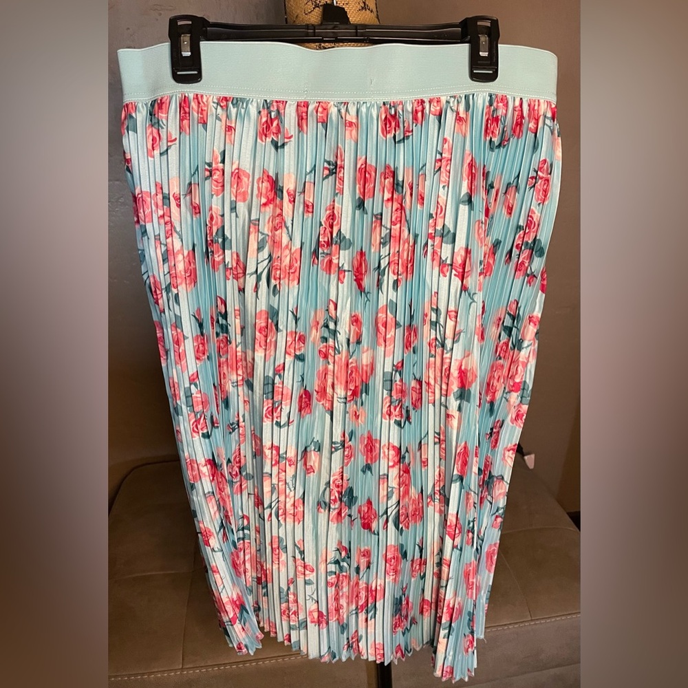 LuLaRoe Green and Coral pleated pencil skirt Beautiful Pattern Sz XL
